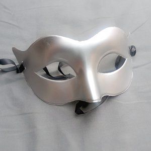 Classic Silver Venetian Masquerade Mask